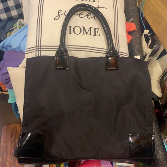 Tory Burch large black tote Ella nylon shoulder bag. - Picture 5 of 9